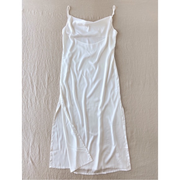 ‼️SOLD‼️ White flowy cowl neck maxi slip dress / night gown - Picture 2 of 7